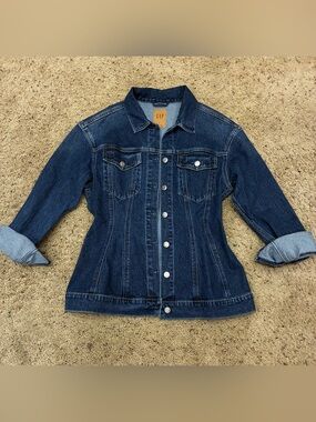 GAP Women's Dark Blue stretch Denim Jacket size small - New without tags